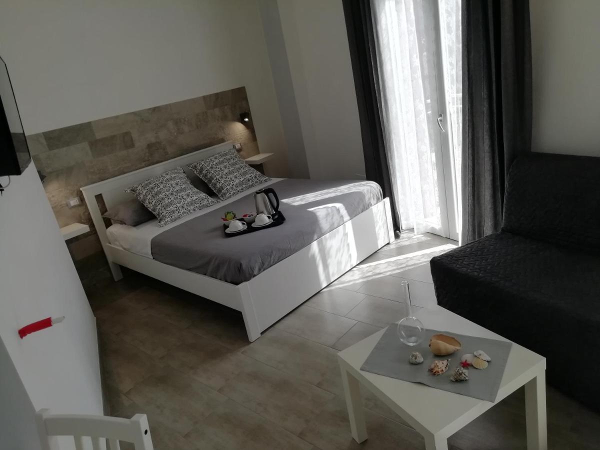Dove Sorge Il Sole Bed & Breakfast Кустоначи Екстериор снимка