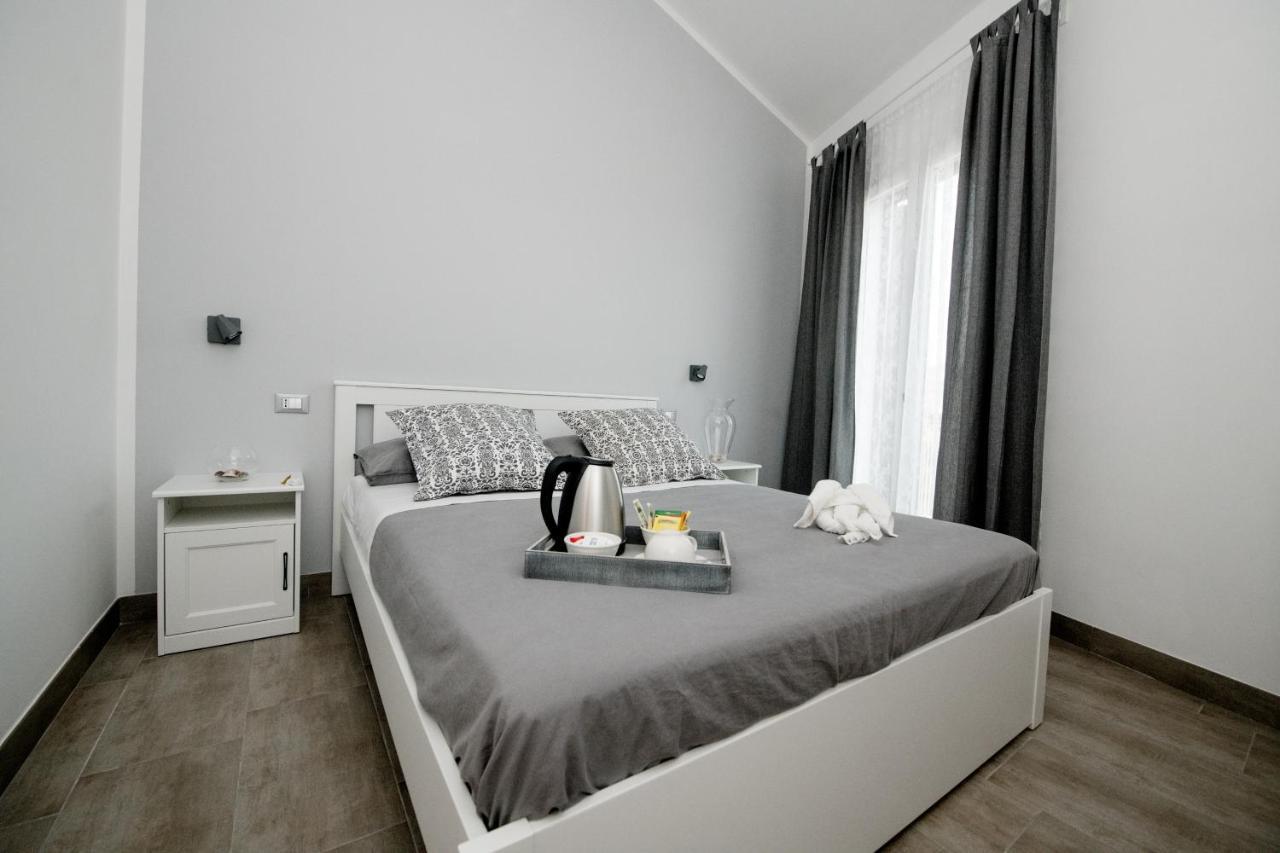 Dove Sorge Il Sole Bed & Breakfast Кустоначи Екстериор снимка